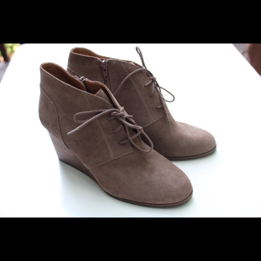NWOT Lucky brand wedge booties